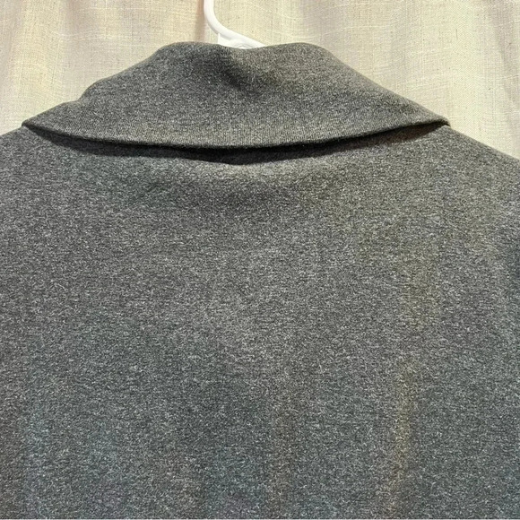 Banana Republic | Grey Button Pullover Collar Neckline Cotton Blend Size Small - Picture 5 of 5
